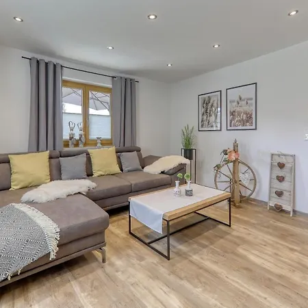 Madek V Apartman Mauth